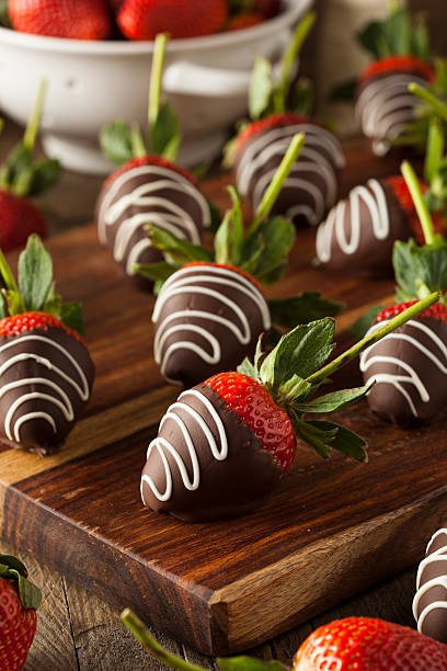 istock Homemade Chocolate Dipped Strawberries 538687347