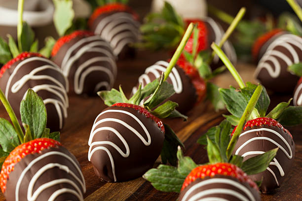 istock Homemade Chocolate Dipped Strawberries 538690871