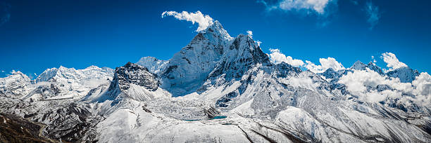 istock Dramatic mountain peaks snowy summits panorama Ama Dablam Himalayas Nepal 538691255