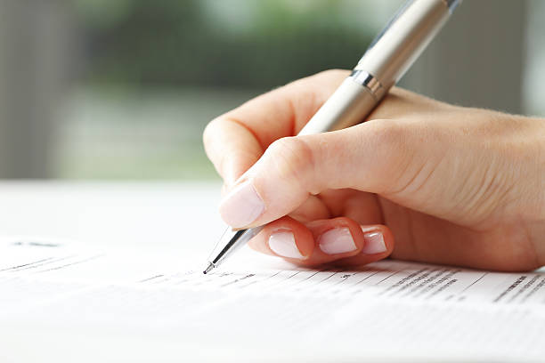 istock Businesswomen working with documents sign up contract 538701197