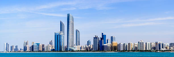 アブダビの街並み、アラブ首長国連邦 - abu dhabi united arab emirates corniche city ストックフォトと画像