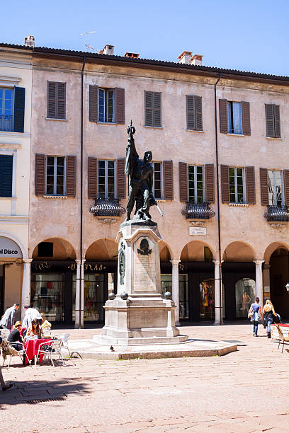 Varese Ligure, La Spezia, Liguria, Italy:Ponte di Grecino or Grexino, located in the historic district of the town, is a single-arch bridge built in 1515 and overlooking the Crovana stream