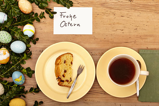 istock Easter decoration, card, Happy Easter, cake and coffee cup 538778245