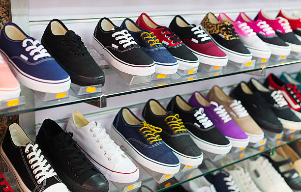 istock Shelves with casual shoes 538779155