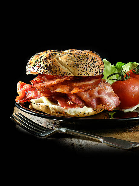 blt ii - sandwich delicatessen bacon lettuce and tomato mayonnaise fotografías e imágenes de stock