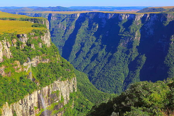 Canyon Fortaleza, Rio Grande do Sul, Santa Catarina, Southern Brazil Please, you can see in the link below Landscapes of southern Brazil, border with Uruguay and Argentina: beautiful pampa gaucho, fields, sunsets, sunrises, canyons, estancias (ranch, farms) and much more!! canyon itaimbezinho rio grande do sul santa catarina southern brazil stock pictures, royalty-free photos & images
