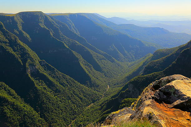 Canyon Fortaleza, Rio Grande do Sul, Santa Catarina, Southern Brazil Please, you can see in the link below Landscapes of southern Brazil, border with Uruguay and Argentina: beautiful pampa gaucho, fields, sunsets, sunrises, canyons, estancias (ranch, farms) and much more!! canyon itaimbezinho rio grande do sul santa catarina southern brazil stock pictures, royalty-free photos & images