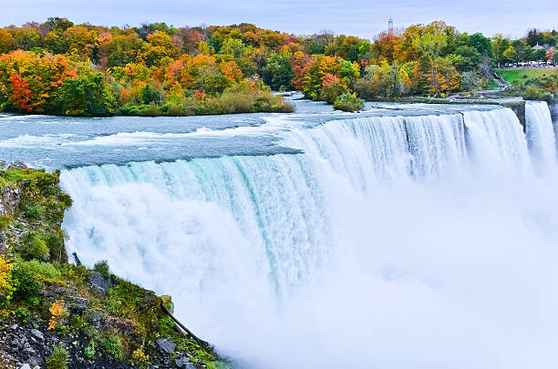 istock Niagara Falls in autumn 538812279