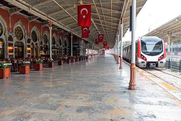 słynne orient express train station w istanbul turcja - sirkeci zdjęcia i obrazy z banku zdjęć