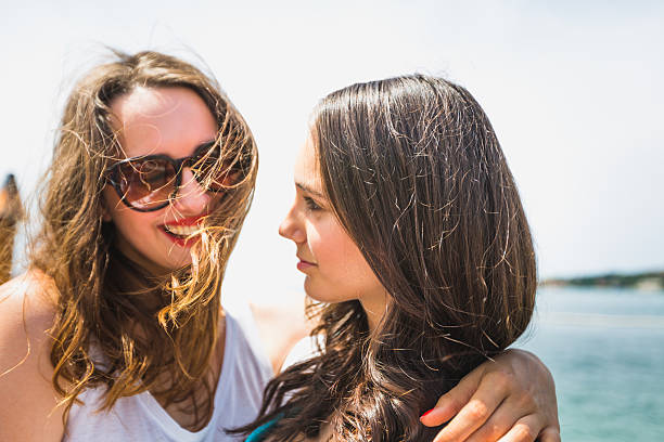 istock Girl friend 538815141