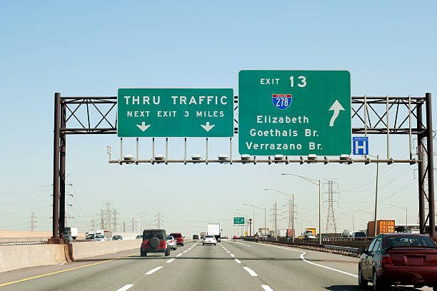 new jersey turnpike - interstate 95 stock-fotos und bilder