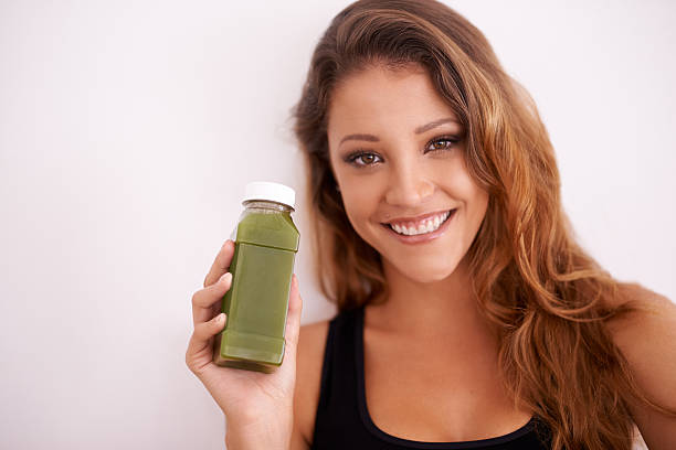 istock Grabbing a green smoothie to go 538887442