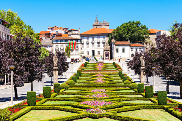 Garden in Guimaraes Garden near Nossa Senhora Da Consolacao E Dos Santos Passos Church (Sao Gualter Church) in Guimaraes, Portugal braga portugal stock pictures, royalty-free photos & images