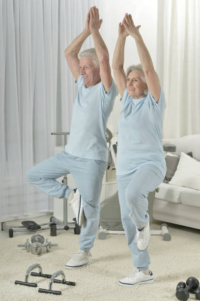 istock sporty senior couple 538908004