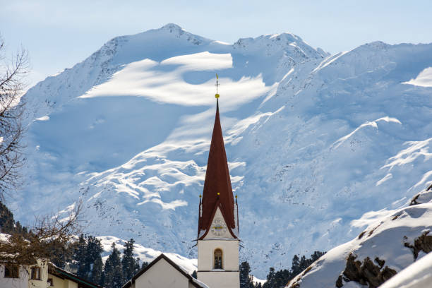 istock Church with glacier in the background 538908064