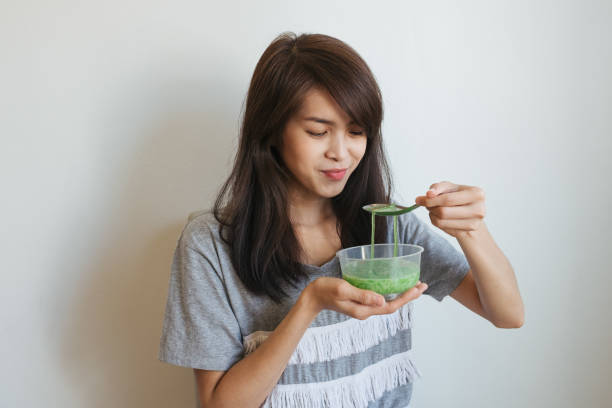 girl with Lod Chong - thai dessert