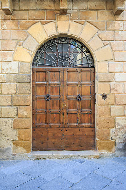 puerta de toscana - tuscany florence italy chianti region italy fotografías e imágenes de stock