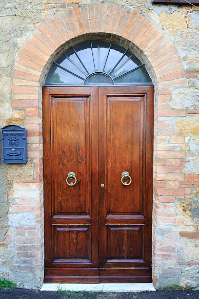 puerta de toscana - tuscany florence italy chianti region italy fotografías e imágenes de stock