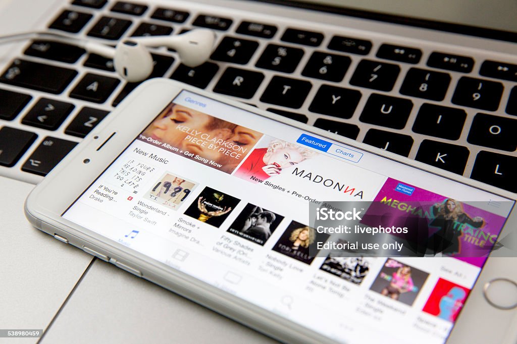 iTunes Music - 免版稅分享圖庫照片