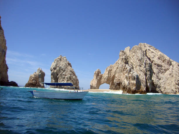 istock Arch at Lands End in Cabo San Lucas, Mexico. 538981472
