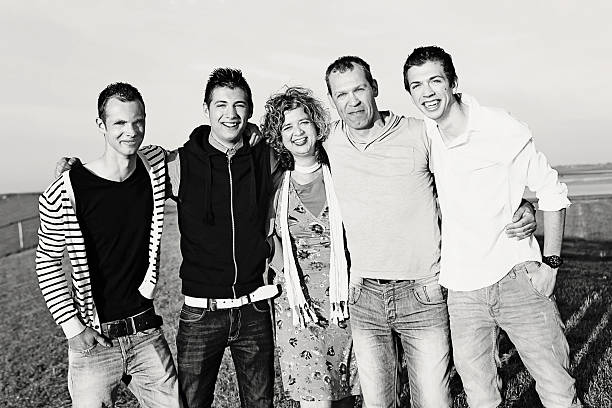 istock Family of Five 538984087