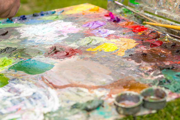 istock Painter's colorful bright palette with fresh paint 538997312