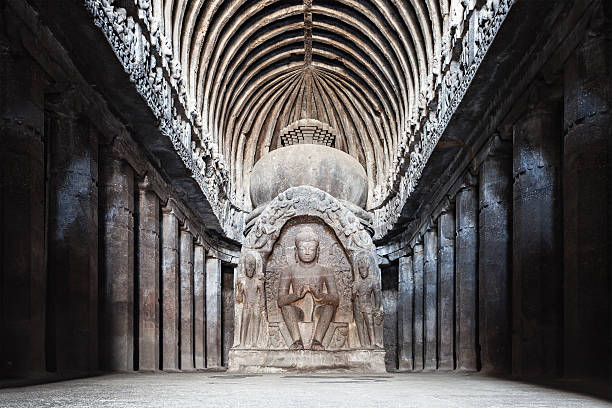 grottes d'ellora, aurangabad - asia buddha buddhism carving photos et images de collection