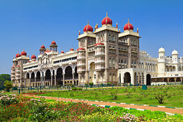 palais de mysore - wodeyar photos et images de collection