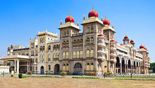 palais de mysore - wodeyar photos et images de collection