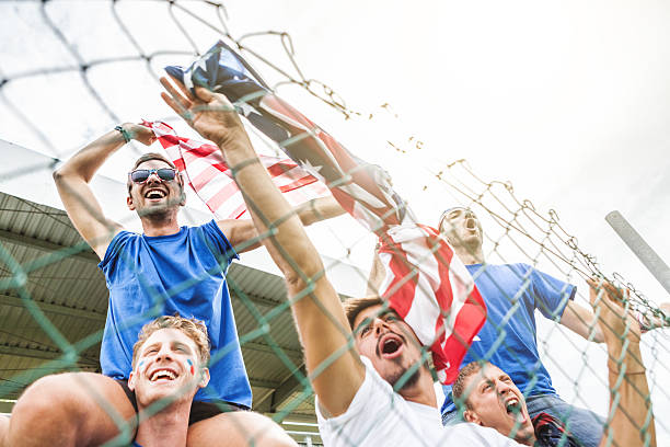 istock Group of Usa supporters 539019146