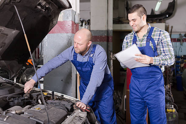 istock Workman calculating the price 539027827
