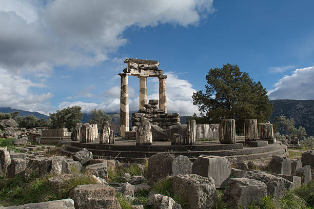 istock Temple of Athena Pronaia in Delphi 539095401
