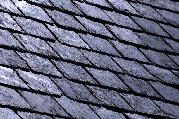 istock Cottage Roof Stales Blue 539102516