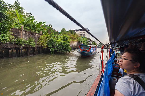 bangkok - bangkok thailand asia water taxi zdjęcia i obrazy z banku zdjęć