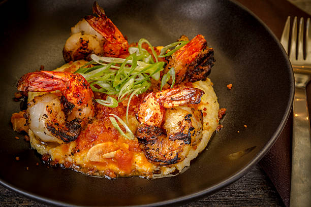 istock Fresh Shrimp and Creamy Grits 539127216