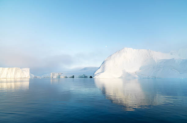 istock Huge Icebergs in Ilulissat, Greenland 539129558