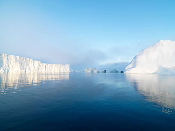 istock Huge Icebergs in Ilulissat, Greenland 539129742