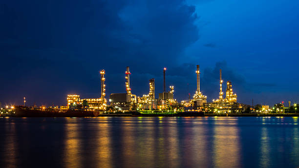 istock Oil refinery at twilight , Chao Phraya river, Thailand 539132136