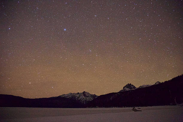 idaho nuit ciel - lake night winter sky photos et images de collection