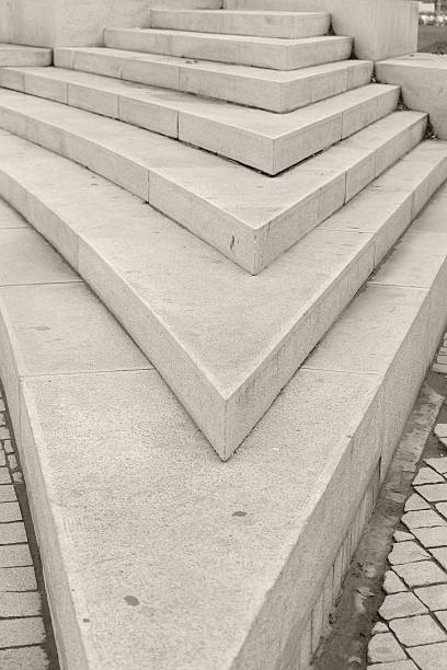 istock Concrete parapet made in the form of sharp angle 539150349