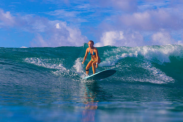 istock Surfer girl on Amazing Blue Wave 539182603