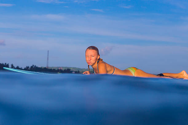 istock Surfer girl on Amazing Blue Wave 539182669