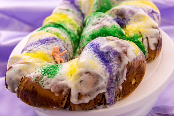 istock Mardi Gras King Cake with baby 539183579
