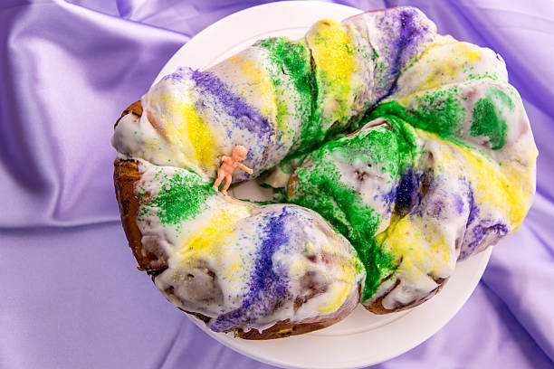 istock Mardi Gras King Cake with baby 539183581