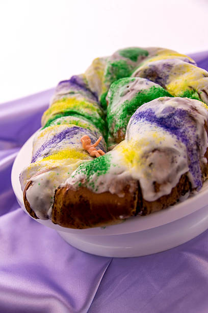istock Mardi Gras King Cake with baby 539183589