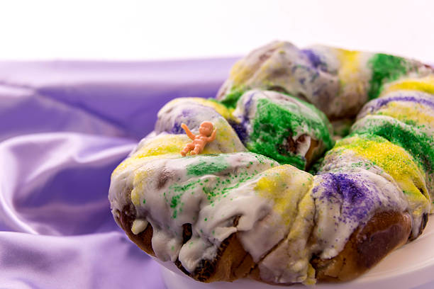 istock Mardi Gras King Cake with baby 539183599