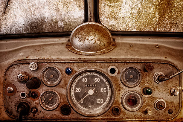 vintage, arrugginito interno di automobile - odometer speedometer gauge old fashioned foto e immagini stock