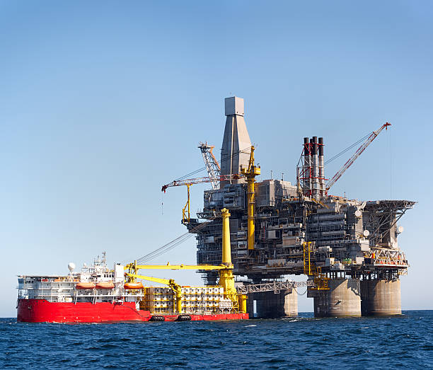 istock Oil rig sea 539234817