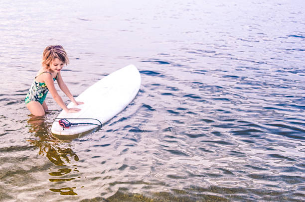 istock Surfer girl 539243126