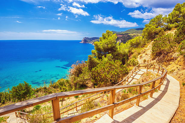 pie de es cubells en ibiza cala - isla de ibiza fotografías e imágenes de stock